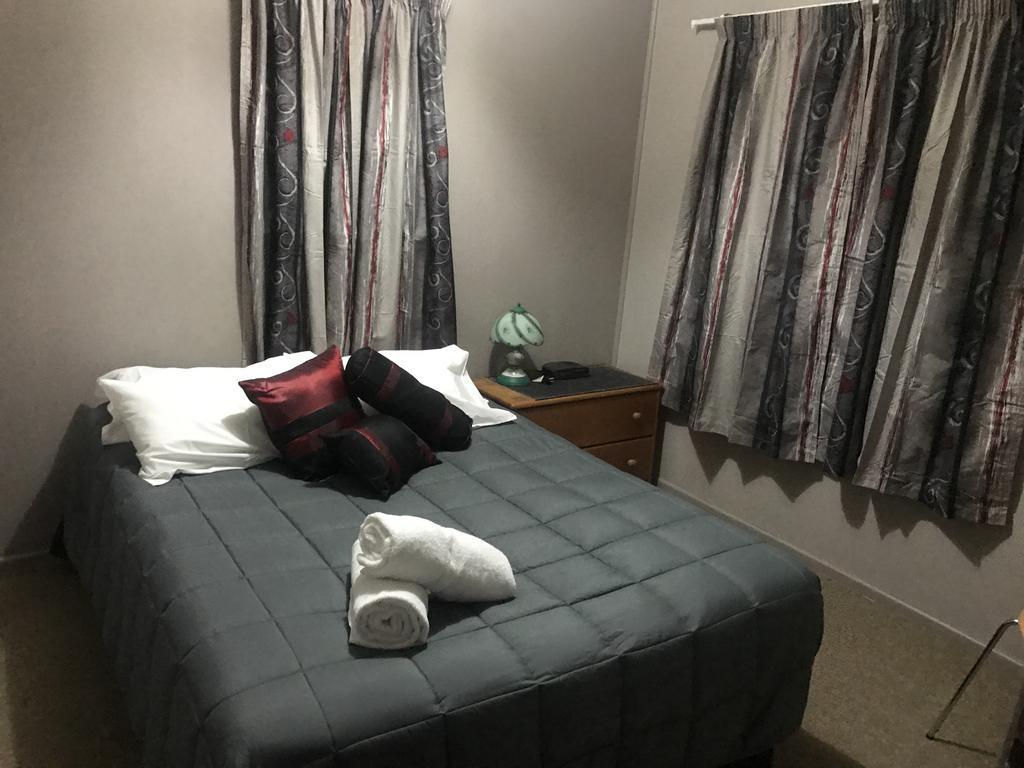 Windsor Lodge & Caravan Park Waitahanui Екстериор снимка