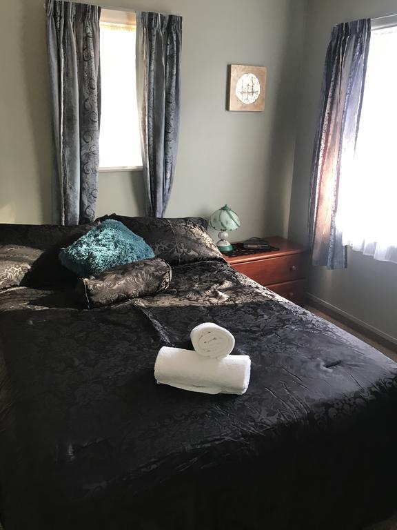 Windsor Lodge & Caravan Park Waitahanui Екстериор снимка