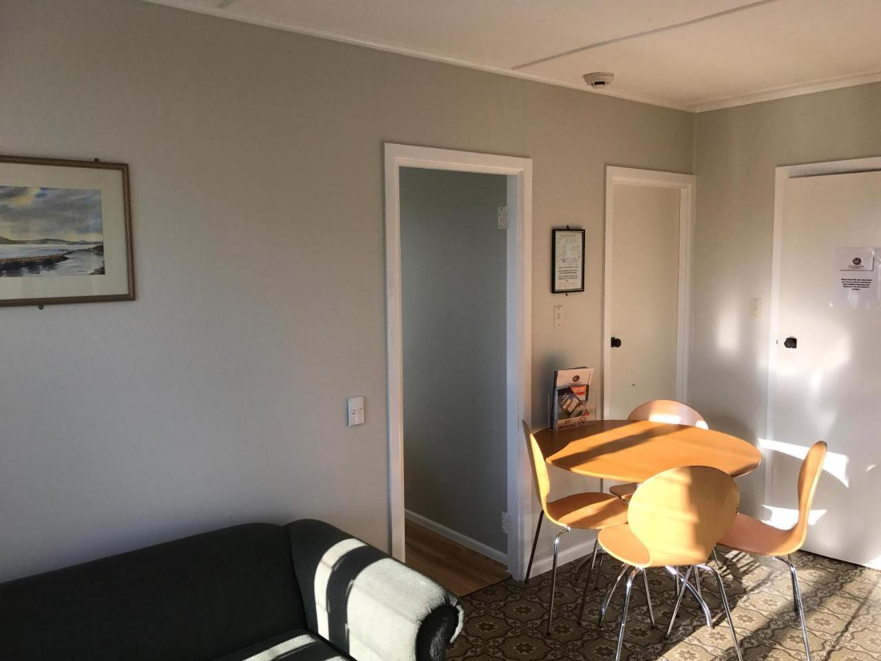 Windsor Lodge & Caravan Park Waitahanui Екстериор снимка